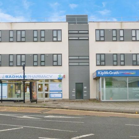 1 bedroom in a flat share to rent - Photo 3