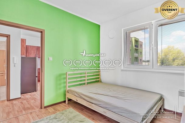 1-izbový byt v Šelpiciach s parkovacím miestom – Fotografia 1