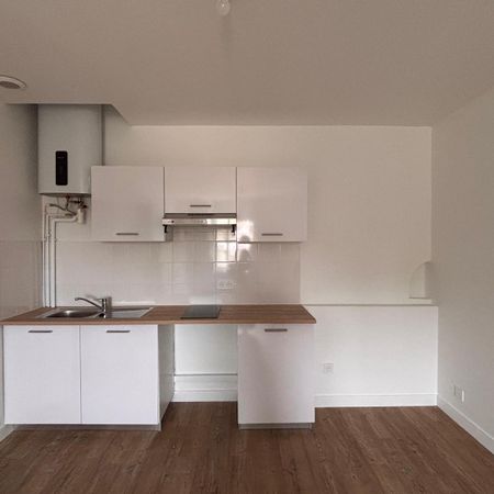 Location Appartement 1 pièce 26m² BORDEAUX 33000 - Photo 4