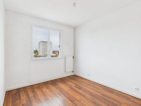 Bel appartement de trois pièces - Photo 2