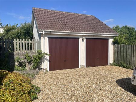 4 bedroom detached house to rent - Photo 4