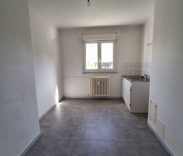 Location - Appartement T4 - 74 m² - Baume-les-Dames - Photo 3