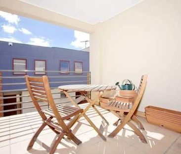 30 Lincoln Mews, Kensington VIC 3031 - Photo 2