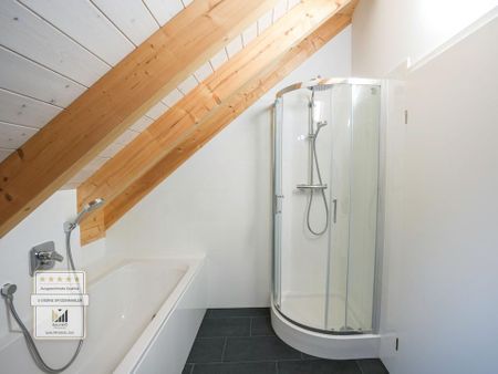 Hochwertige 2Z DG Wohnung mit Galerie, großer Balkon, Badewanne, Düsche - Foto 2