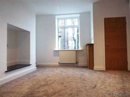 2 bedroom property to rent in Oldham - Photo 4