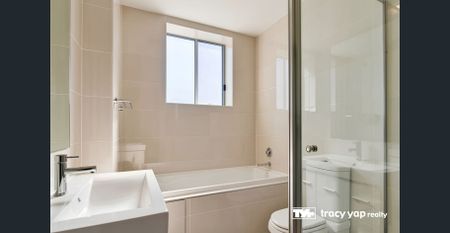 Luxury North Facing Spacious Apartment - Photo 3