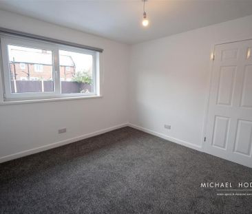 2 bedroom semi-detached house to rent - Photo 4