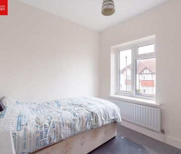 4 bedroom semi-detached house to rent - Photo 6