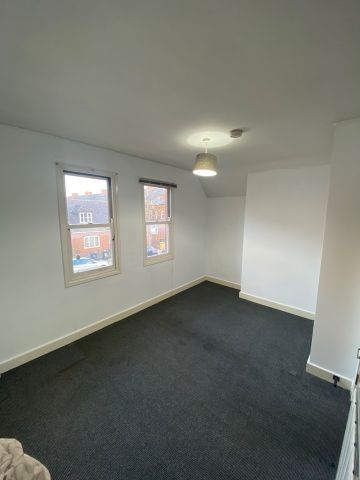 1 Bed Flat, Westleigh Road, LE3 - Photo 3
