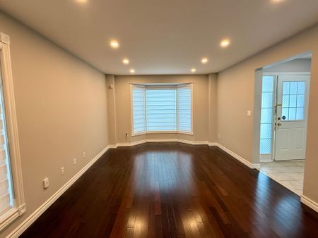 For Lease - 69 Aries Crescent, Markham, Ontario - Photo 2