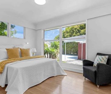 Recently Renovated 3BR+Garage Pakuranga - Photo 2