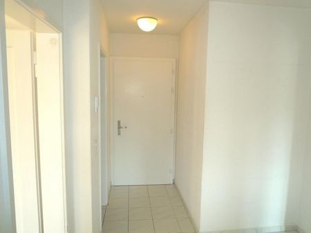 Grosszügige 2-ZW à 62 m² im 1. OG - Foto 4