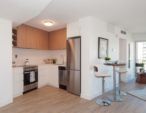 $2,800 / 1br - 540ft2 - Welcome to Martello Tower (West End) | 1011 Beach Avenue, Vancouver - Photo 1