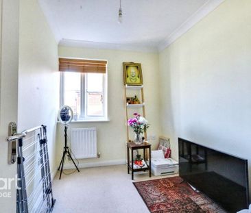 4 bedroom link detached house to rent - Photo 6