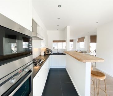 Recente bel-étagewoning te huur in het centrum van "het Oude Knokke" - Photo 3