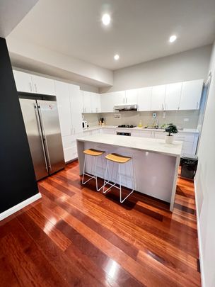 Burwood East - Photo 1
