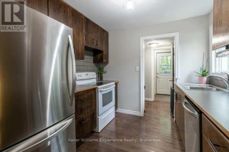 85 MELROSE AVENUE - Photo 4