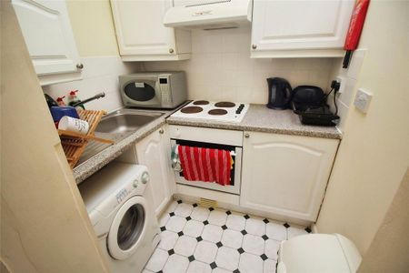 1 bedroom flat to rent - Photo 3