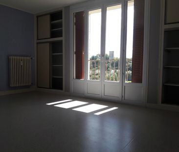 T5 de 85 m² - 14 rue emile zola Montbard - Photo 1