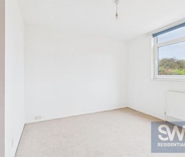 4 bedroom detached house to rent - Photo 6