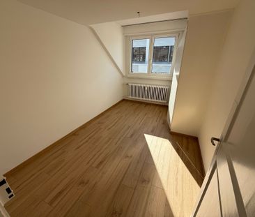 Appartement lumineux de 3 pièces au centre de Bienne. - Photo 2