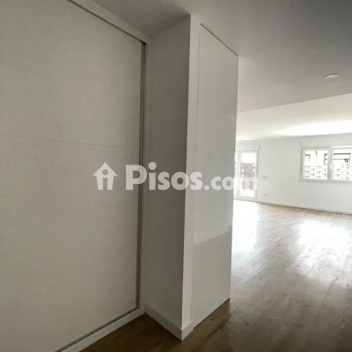 Piso en alquiler en La Navata - Photo 1