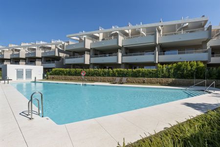 Apartment in Estepona, Costa del Sol - Photo 5