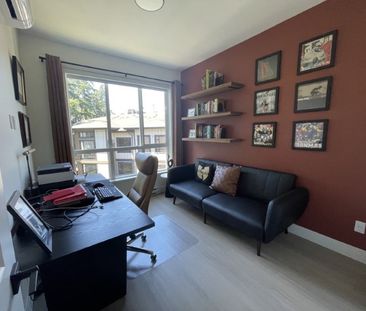 King + Crescent Furnished Condo in South Surrey - Photo 3
