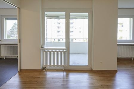 Helle Familienwohnung mit zwei Balkonen und guter Anbindung - Photo 4