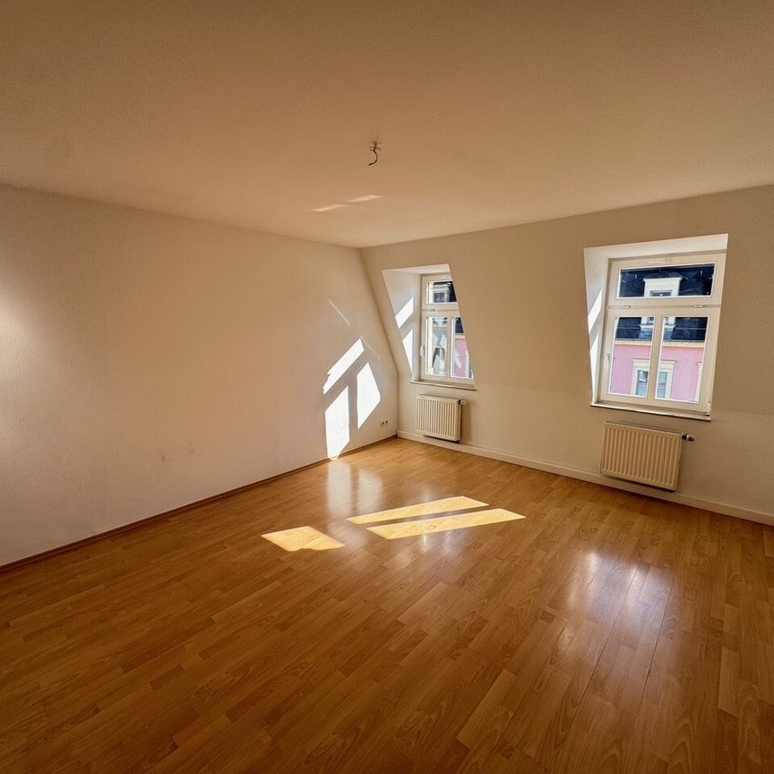 Leben im Herzen der Neustadt ? 2-Zimmer-Wohnung mit EBK sucht Sie als neuen Mieter! - Photo 1