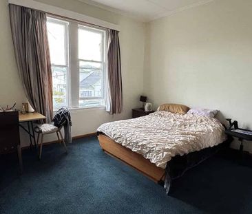 Super large 3 bedroom apartment in Mt VIC - Photo 3