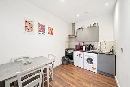 1 bedroom flat to rent - Photo 4