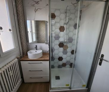 Location Appartement 4 pièces 67m² - Photo 5