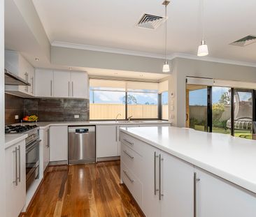 Beautiful Four Bedroom Home in Settlers Hill - Photo 4