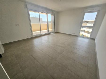 4 pièces - 81 m² - 3ème étage - Colocation non autorisée - Photo 3