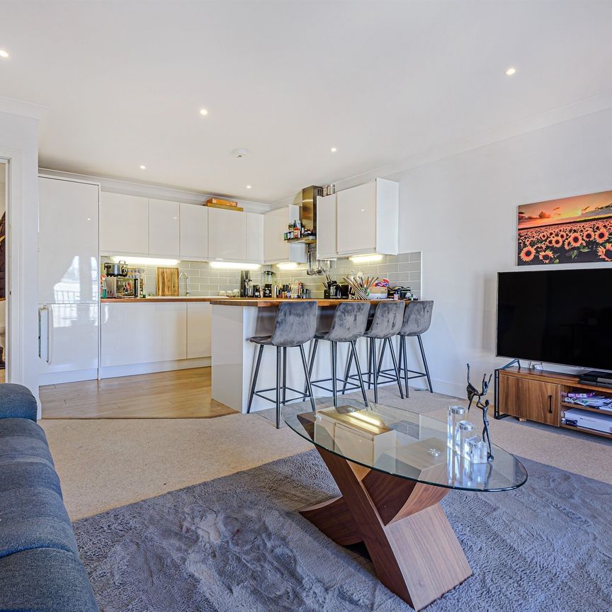 Brook Street, Tring - Photo 1