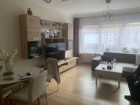 Appartement te huur in Sint-Jans-Molenbeek - Photo 2