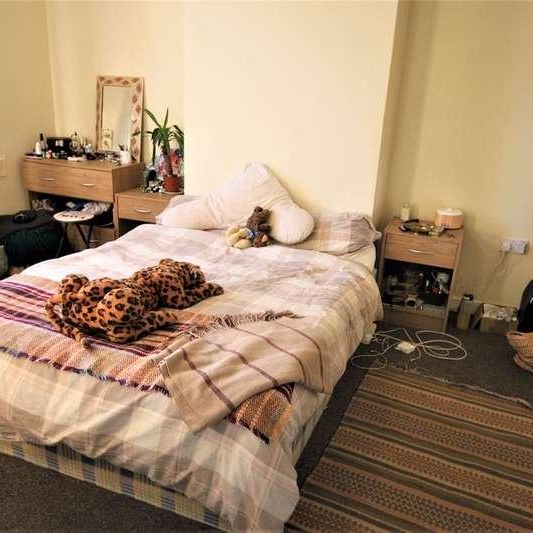 Thornville Street, Hyde Park, Leeds, LS6 - Photo 2