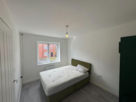 5 bedroom House To Let Total Size: 1615 SQ FT - Photo 5