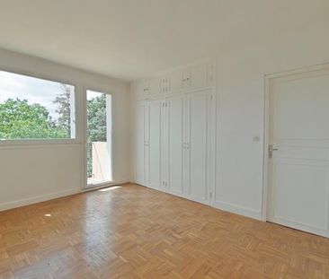 Location Appartement 3 pièces 69m² LOUDUN 86200 - Photo 2