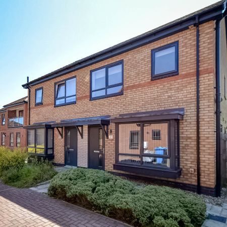 3 bedroom semi-detached house to rent - Photo 3