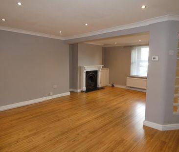 3 bedroom terraced house to rent - Photo 3