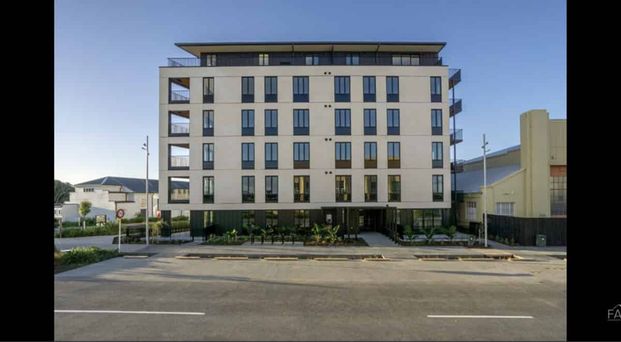 Hobsonville, 3 Bedrooms, $700 - Photo 1