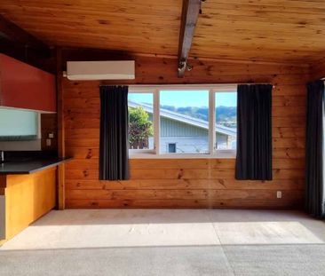 Amazing views, 2 bedrooms - Photo 4