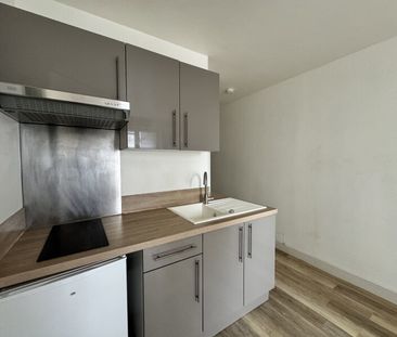 Location Appartement 1 pièce 22m² ORLEANS 45000 - Photo 2