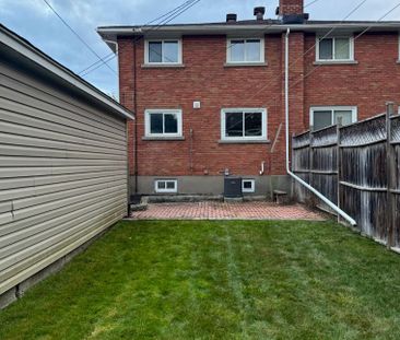 For Lease - 865 Woodroffe Avenue, McKellar Heights - Glabar Park an... - Photo 4