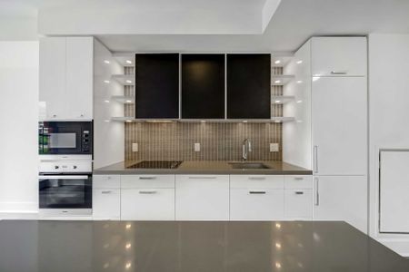 For Lease - 32 Davenport Rd Drive Unit# 307, Toronto, Ontario - Photo 4