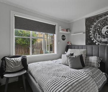 Spacious Family Home - Photo 5