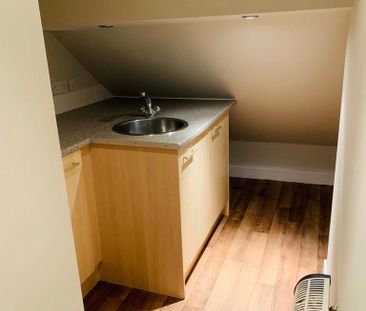 Studio to rent - Photo 3