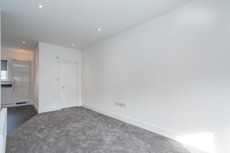 1 bedroom duplex to rent - Photo 4